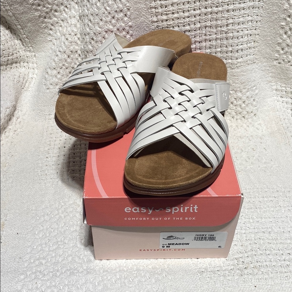Easy Spirit White Sandals with Woven Straps New w/box 9M